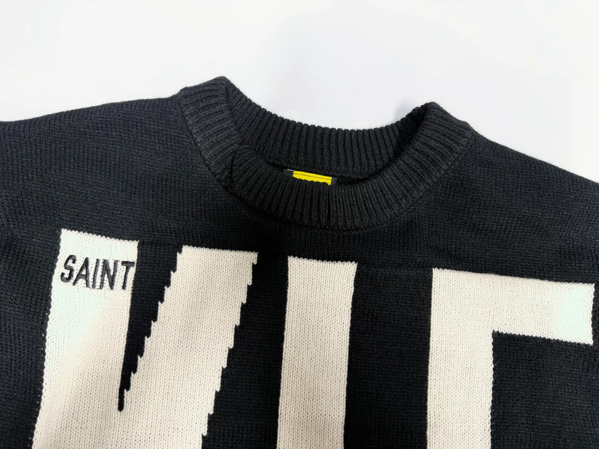 ❥4040#P240 New Saint Michael ✖️ KLF destroyed sweater made of black sheepskin material, KLF saint embroidery on the front, super visual impact! Distressed design, full of street feel, same style for men and women, a must-have for autumn and winter wear. Dark style + unique artistic sense, fashionable people and celebrities are picking it up, it looks cool if you wear it casually! Craftsmanship: The whole piece is cut and aged by hand, very slow! Weight: 900g Color: Black Size: S M L XL